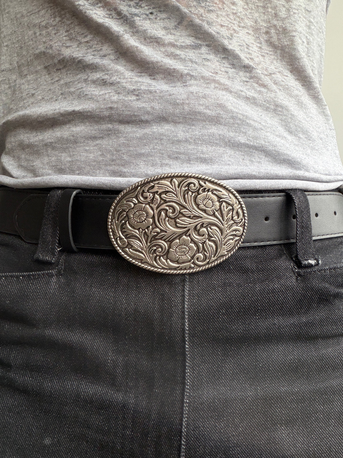 Thorn Buckle Belt