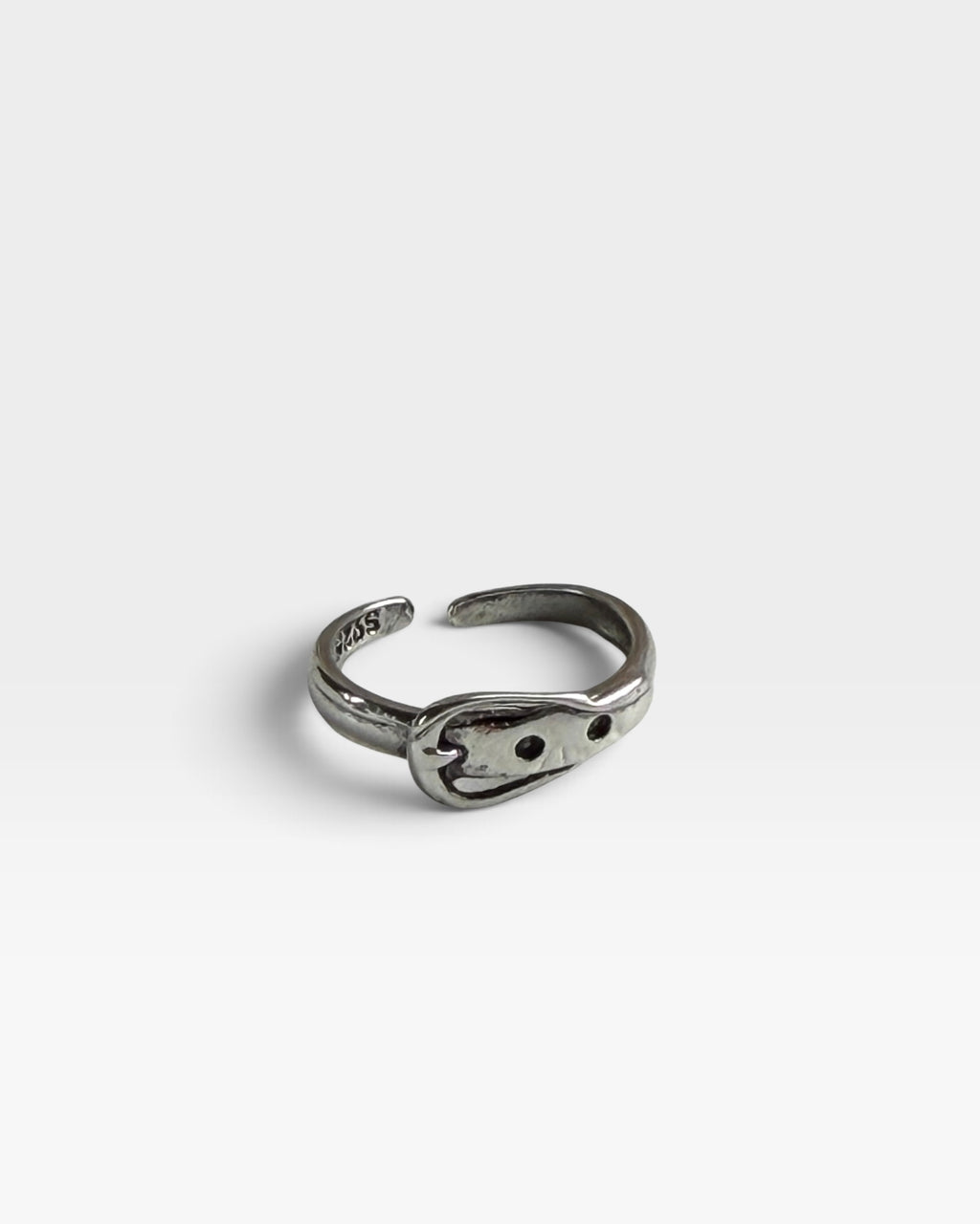 Buckle Ring