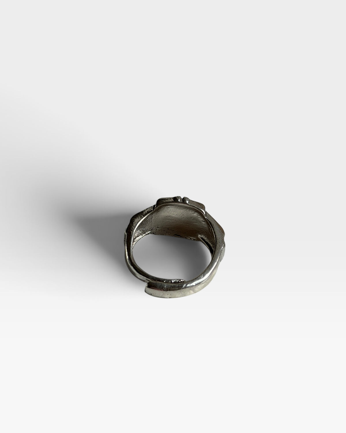 Crest Ring